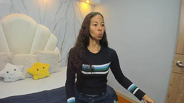 Rosalinda Cortez online show from December 2024 12:29:02 PM