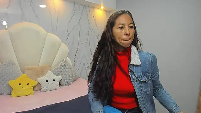 Rosalinda Cortez online show from December 2024 01:07:02 PM