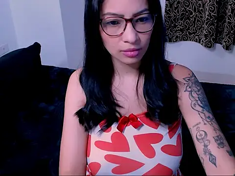 diana  34 online show from October 2025 01:03:02 AM