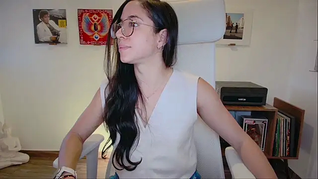 adriana  sosa  online show from June 2026 10:42:01 PM