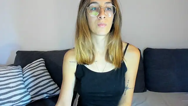 DesireMore90 online show from October 2025 06:37:01 PM