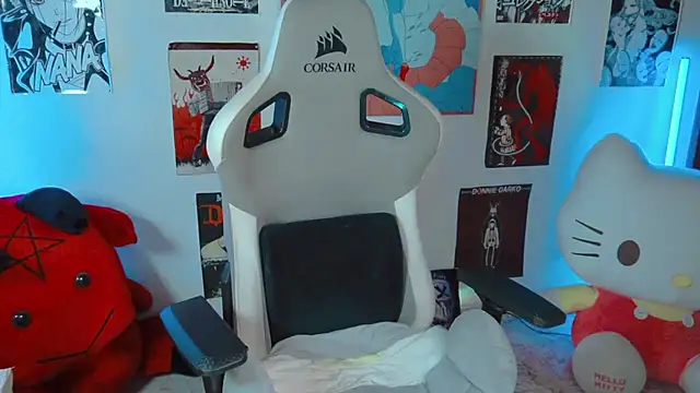 Deadly Doll online show from November 2025 08:18:01 PM