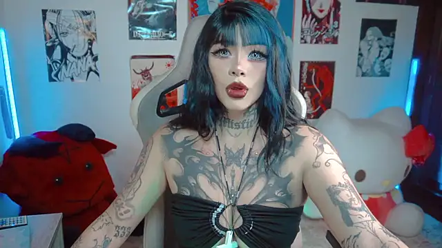 Snapshot of Deadly_Doll chatting on July 2026 12:45:01 AM Deadly Doll online show from July 2026 12:45:01 AM