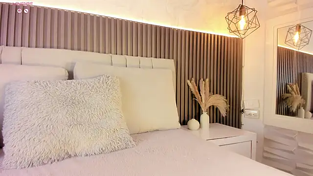 SHANONCLARK online show from October 2025 07:14:02 PM