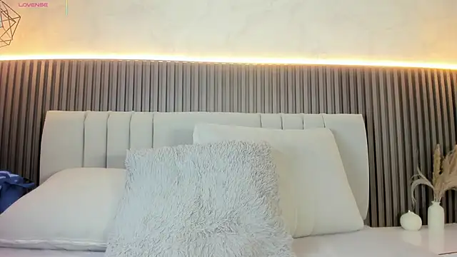 SHANONCLARK online show from November 2025 07:13:01 PM