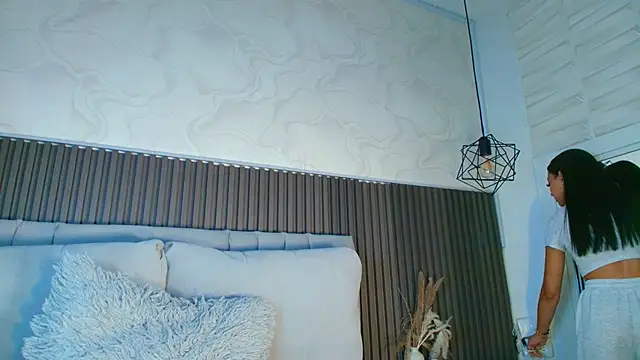 SHANONCLARK online show from April 2026 07:04:02 PM