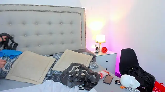 RubyReyes online show from October 2025 01:47:02 PM