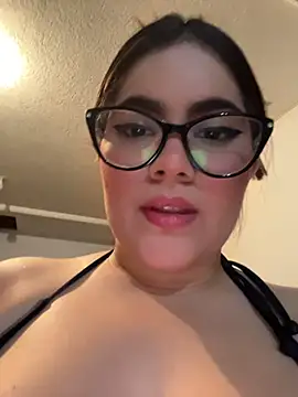 Snapshot of Valenhill@xh chatting on July 2026 05:57:01 AM Valenhillxh online show from July 2026 05:57:01 AM