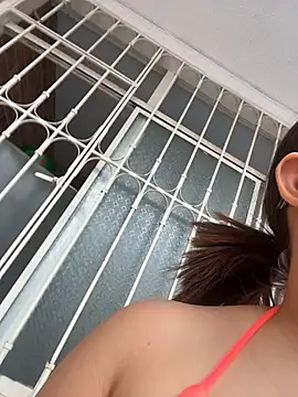 Snapshot of Valenhill@xh chatting on July 2026 12:45:02 PM Valenhillxh online show from July 2026 12:45:02 PM
