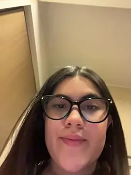 Snapshot of Valenhill@xh chatting on July 2026 03:59:02 AM Valenhillxh online show from July 2026 03:59:02 AM