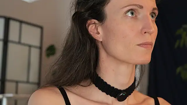 Snapshot of yulladao chatting on October 2025 04:40:01 PM yulladao online show from October 2025 04:40:01 PM