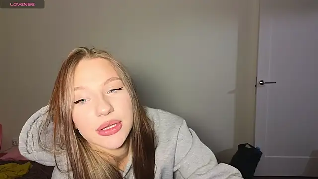 MiaKeler online show from February 2025 06:59:01 PM