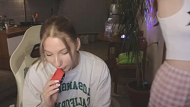 MiaKeler online show from March 2025 01:57:02 PM