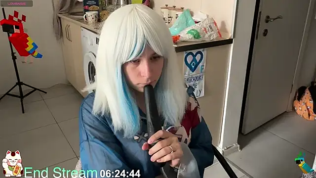 ShiroiFubuki online show from May 2026 08:01:01 AM