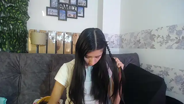 Snapshot of renata_allen chatting on February 2025 12:55:01 PM renata allen online show from February 2025 12:55:01 PM