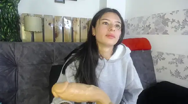 Snapshot of renata_allen chatting on February 2025 04:25:01 PM renata allen online show from February 2025 04:25:01 PM