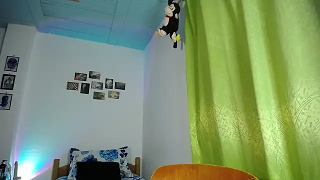 monkeywillwhite online show from November 2025 05:13:02 AM