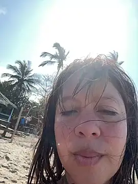 Snapshot of Bruja_lu chatting on February 2025 07:47:01 PM Bruja lu online show from February 2025 07:47:01 PM