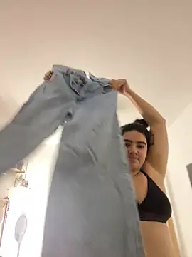 Lia flowers online show from February 2025 04:48:02 AM