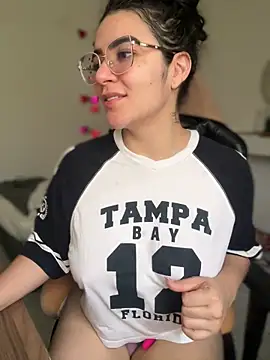 Lia flowers online show from February 2026 07:54:01 PM