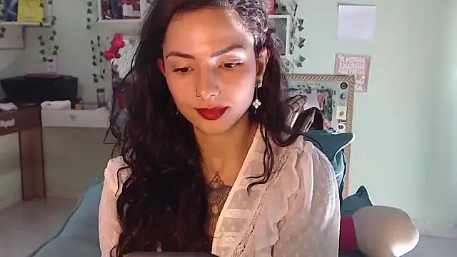 Snapshot of BeellyDance chatting on April 2026 04:41:01 PM BeellyDance online show from April 2026 04:41:01 PM
