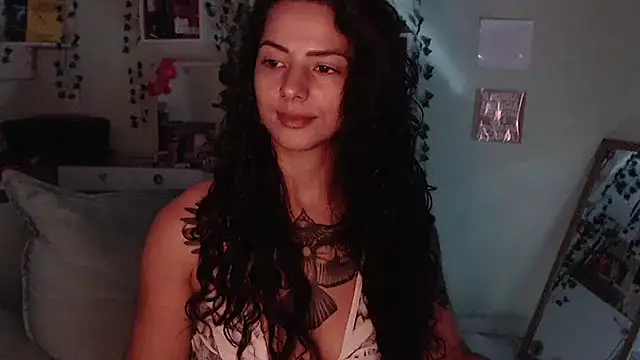 Snapshot of BeellyDance chatting on April 2026 01:41:02 PM BeellyDance online show from April 2026 01:41:02 PM