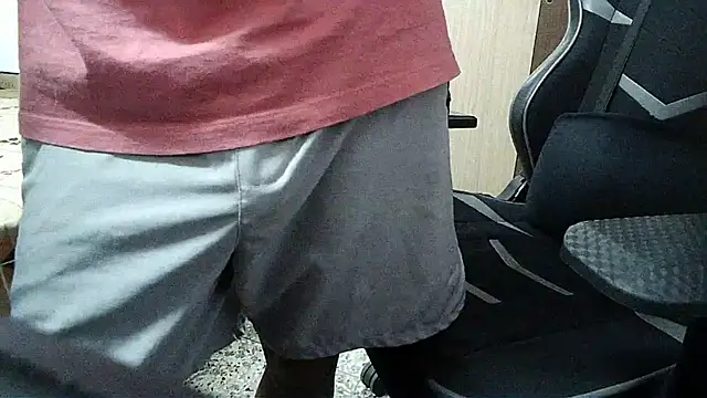 Snapshot of insanefreak69 chatting on January 2025 05:56:01 AM insanefreak69 online show from January 2025 05:56:01 AM