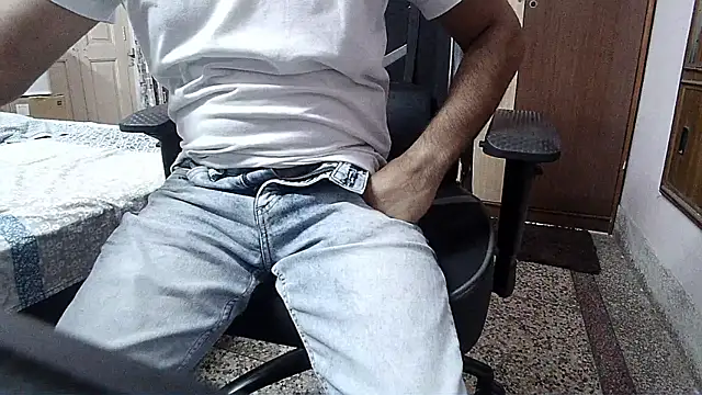 Snapshot of insanefreak69 chatting on February 2025 01:22:01 PM insanefreak69 online show from February 2025 01:22:01 PM