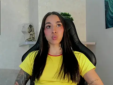 Snapshot of KAYLA_BATISTA chatting on July 2026 11:58:01 PM KAYLA BATISTA online show from July 2026 11:58:01 PM