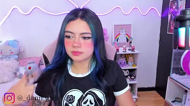 CuteDani  online show from September 2025 09:04:01 PM