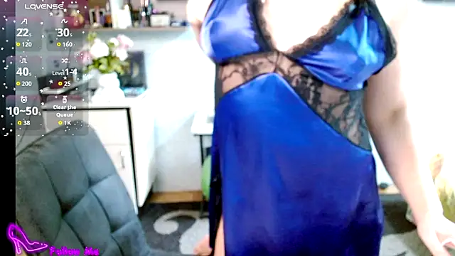 BeatriksS online show from October 2025 12:15:01 PM