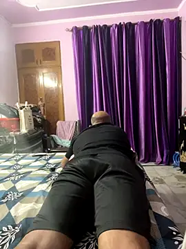 Dick 6inches online show from October 2025 01:07:01 PM