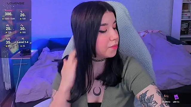Snapshot of kellyharris chatting on February 2025 04:14:01 PM kellyharris online show from February 2025 04:14:01 PM