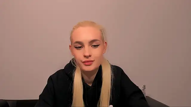 OliviaKisss online show from March 2026 08:15:01 PM