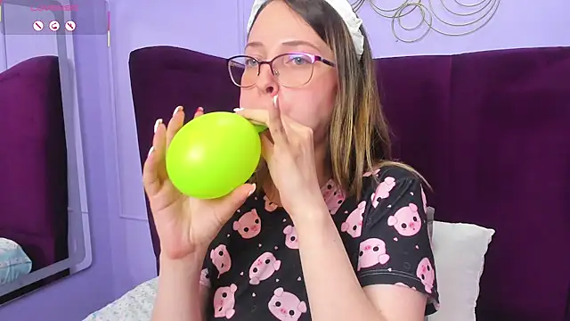 AmbeerWood  online show from March 2025 02:43:02 PM