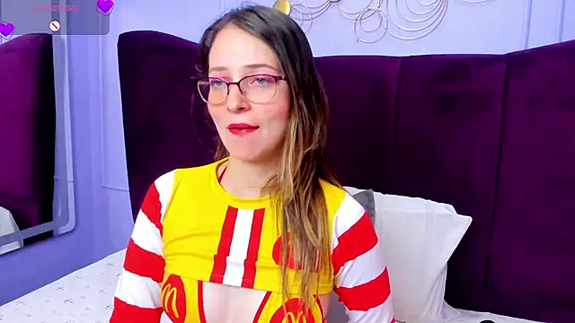 AmbeerWood  online show from March 2025 11:47:02 AM