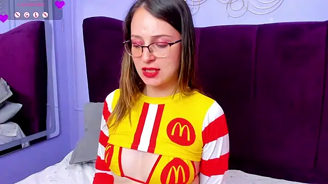 AmbeerWood  online show from March 2025 06:00:02 PM