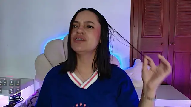 Snapshot of VICTORIABLACK_@xh chatting on January 2025 02:08:02 PM VICTORIABLACK xh online show from January 2025 02:08:02 PM