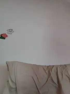 Yessi rousse online show from October 2025 08:21:02 PM