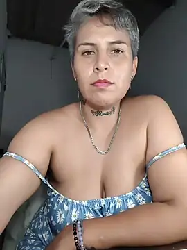 Yessi rousse online show from May 2026 12:40:02 AM