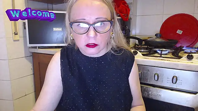 Snapshot of martachatte chatting on February 2025 04:48:02 PM martachatte online show from February 2025 04:48:02 PM