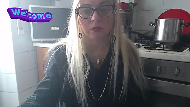 Snapshot of martachatte chatting on February 2025 01:47:02 PM martachatte online show from February 2025 01:47:02 PM