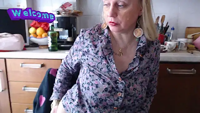 Snapshot of martachatte chatting on March 2025 03:20:01 PM martachatte online show from March 2025 03:20:01 PM