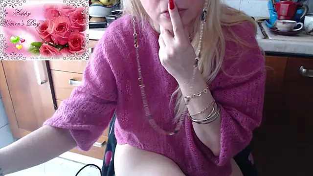 Snapshot of martachatte chatting on March 2025 07:45:01 AM martachatte online show from March 2025 07:45:01 AM
