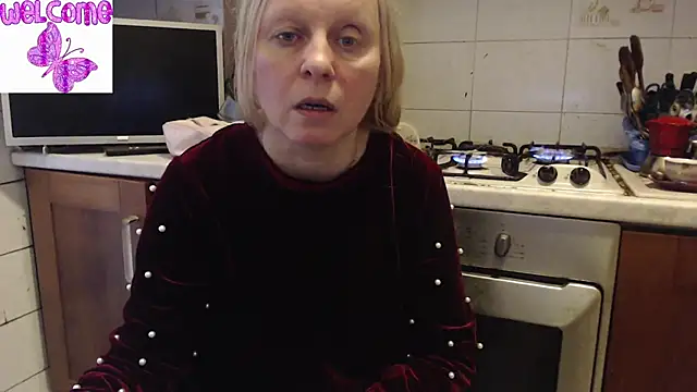 Snapshot of martachatte chatting on March 2025 06:54:01 AM martachatte online show from March 2025 06:54:01 AM