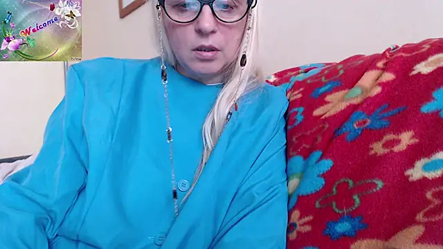 Snapshot of martachatte chatting on September 2025 07:22:02 AM martachatte online show from September 2025 07:22:02 AM