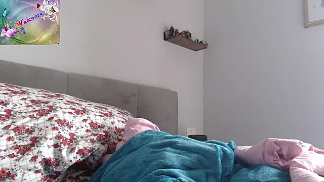 Snapshot of martachatte chatting on October 2025 08:46:01 AM martachatte online show from October 2025 08:46:01 AM