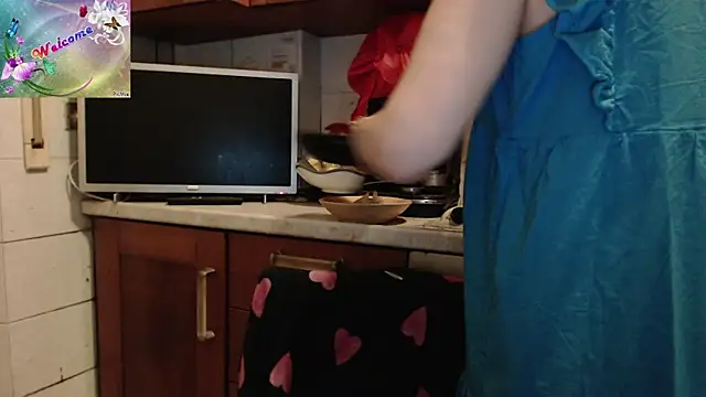 Snapshot of martachatte chatting on October 2025 08:57:01 PM martachatte online show from October 2025 08:57:01 PM