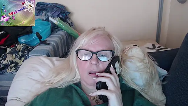 Snapshot of martachatte chatting on November 2025 09:19:01 AM martachatte online show from November 2025 09:19:01 AM