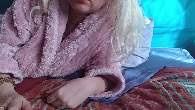 Snapshot of martachatte chatting on May 2026 03:49:02 PM martachatte online show from May 2026 03:49:02 PM